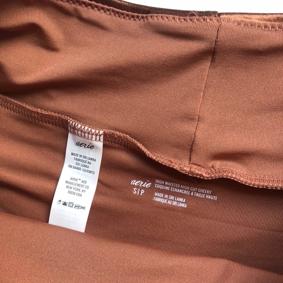 AERIE 2 piece floral and metallic swim - Picture 5 of 8